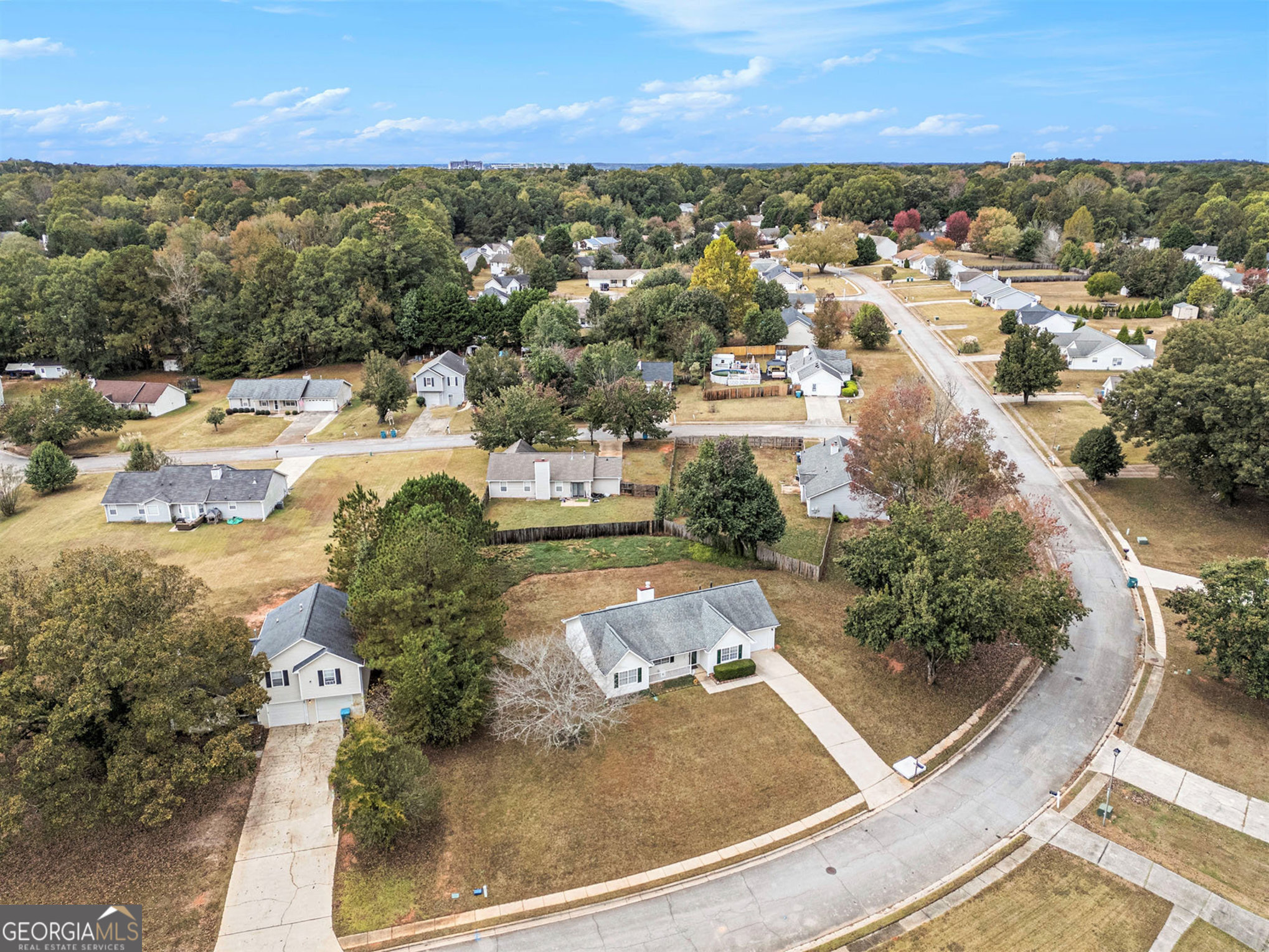 248 Fern Court Hampton, GA 30228 - Photo 4 of 20 a view of a city