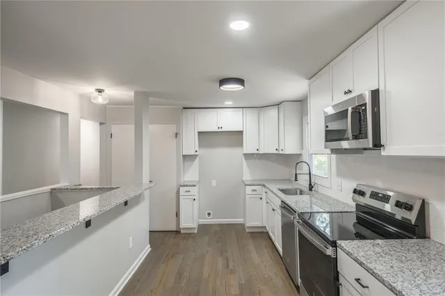 $384,900 | 619 East 109th Street, Kansas City, MO 64131