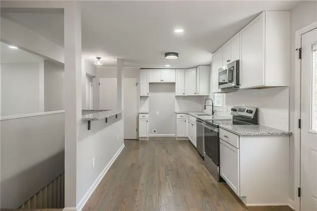 $384,900 | 619 East 109th Street, Kansas City, MO 64131