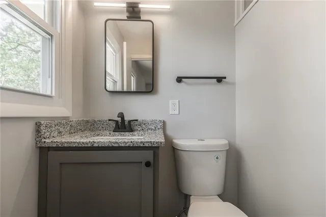 $384,900 | 619 East 109th Street, Kansas City, MO 64131