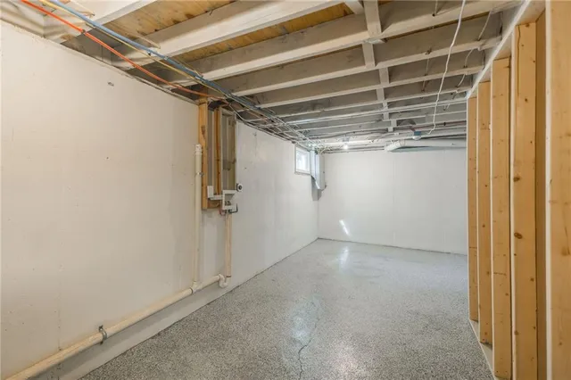 $384,900 | 619 East 109th Street, Kansas City, MO 64131