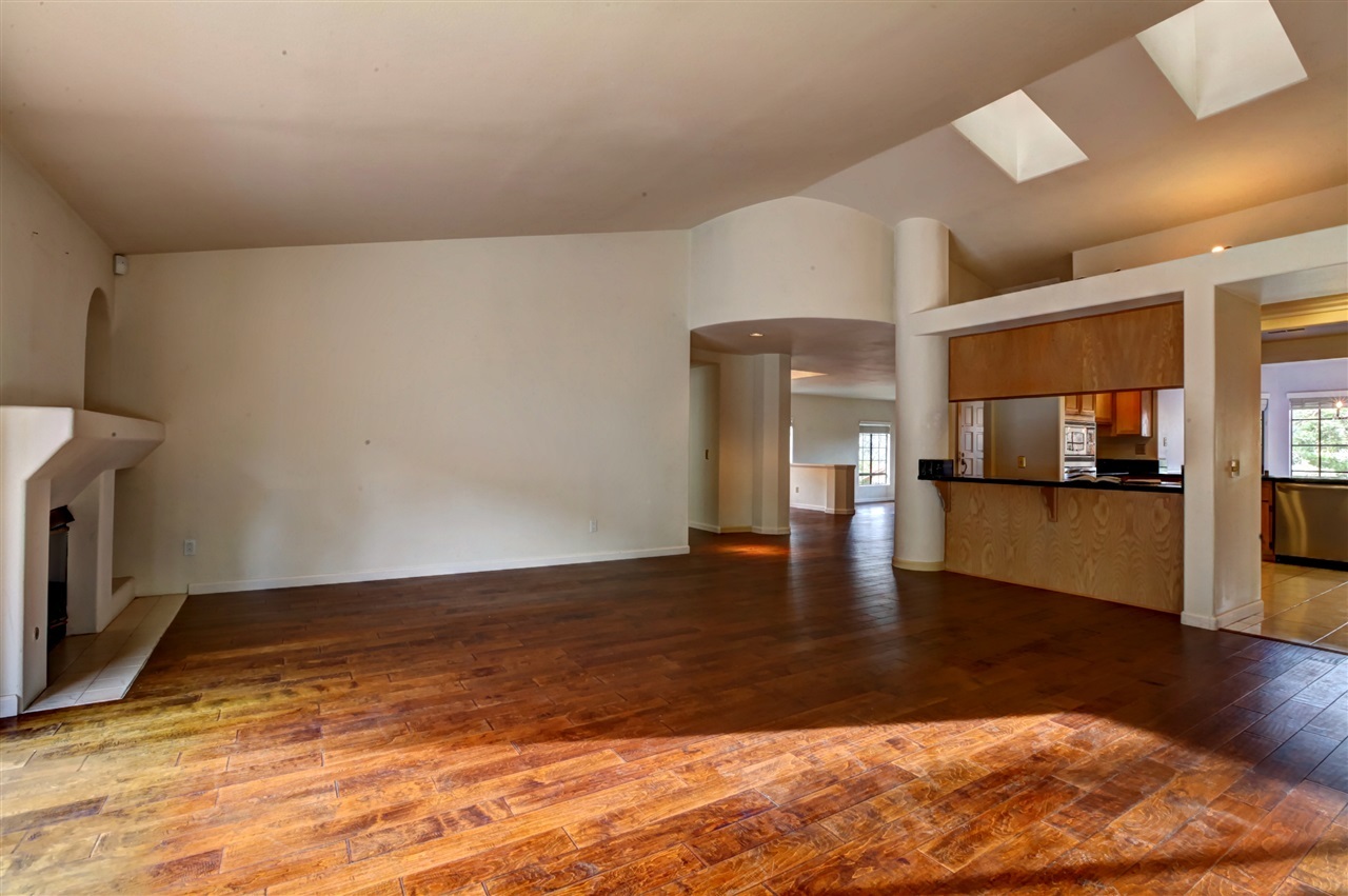2959 Racetrack View Drive Del Mar, CA 92014 - Photo 12 of 25