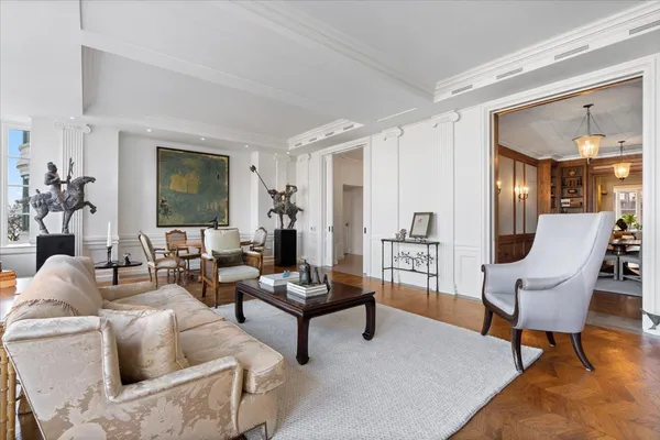 $2,150,000 | 199 East Lake Shore Drive, Unit 4W, Chicago, IL 60611