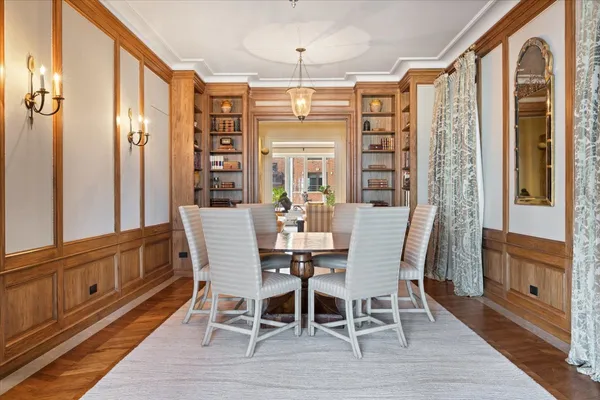 $2,150,000 | 199 East Lake Shore Drive, Unit 4W, Chicago, IL 60611