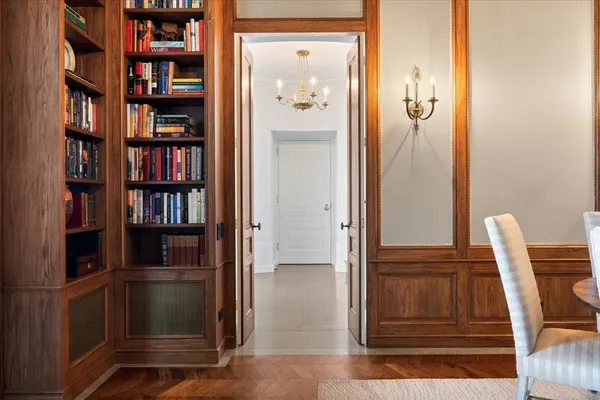 $2,150,000 | 199 East Lake Shore Drive, Unit 4W, Chicago, IL 60611