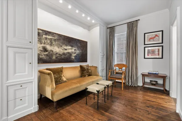 $2,150,000 | 199 East Lake Shore Drive, Unit 4W, Chicago, IL 60611