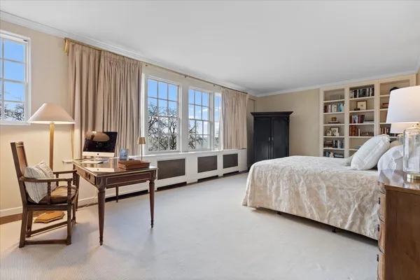 $2,150,000 | 199 East Lake Shore Drive, Unit 4W, Chicago, IL 60611