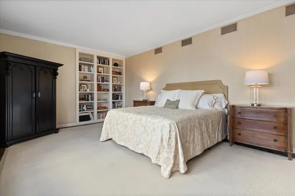 $2,150,000 | 199 East Lake Shore Drive, Unit 4W, Chicago, IL 60611