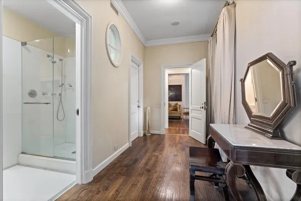 $2,150,000 | 199 East Lake Shore Drive, Unit 4W, Chicago, IL 60611