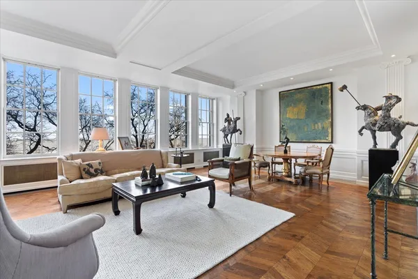 $2,150,000 | 199 East Lake Shore Drive, Unit 4W, Chicago, IL 60611