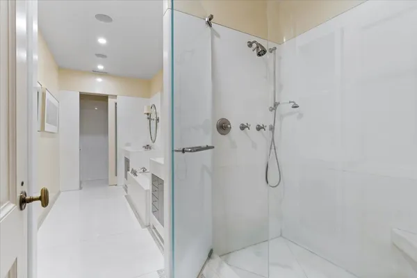 $2,150,000 | 199 East Lake Shore Drive, Unit 4W, Chicago, IL 60611