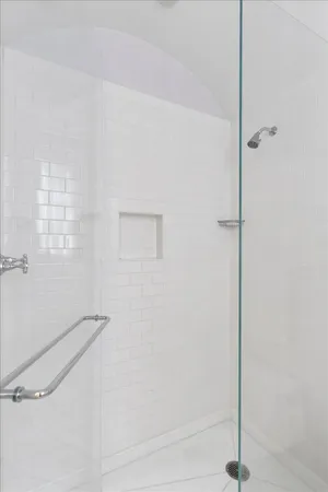 $2,150,000 | 199 East Lake Shore Drive, Unit 4W, Chicago, IL 60611