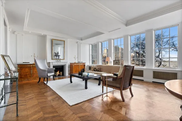 $2,150,000 | 199 East Lake Shore Drive, Unit 4W, Chicago, IL 60611