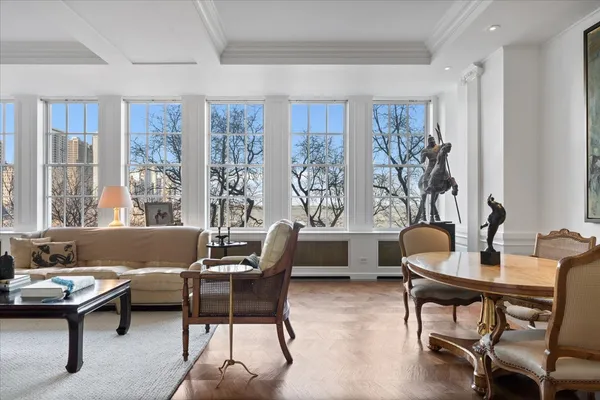$2,150,000 | 199 East Lake Shore Drive, Unit 4W, Chicago, IL 60611
