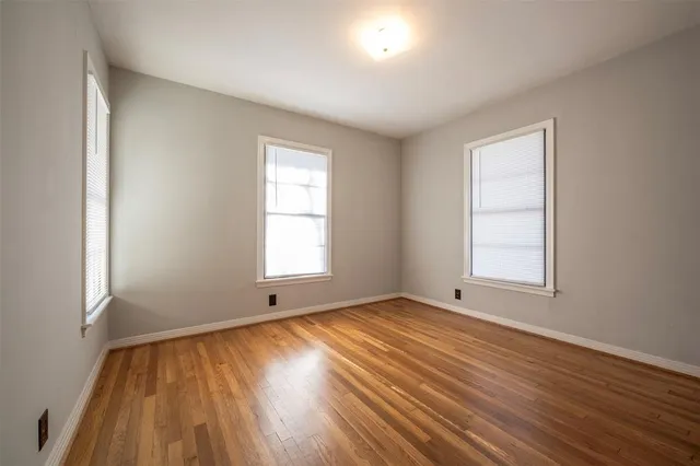 $1,300 | 1226 South Brazos Street, Weatherford, TX 76086