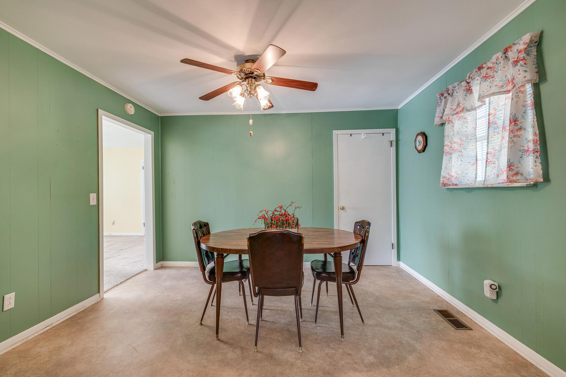 214 Webster Valley Road Rogersville, TN 37857 - Photo 11 of 35 010