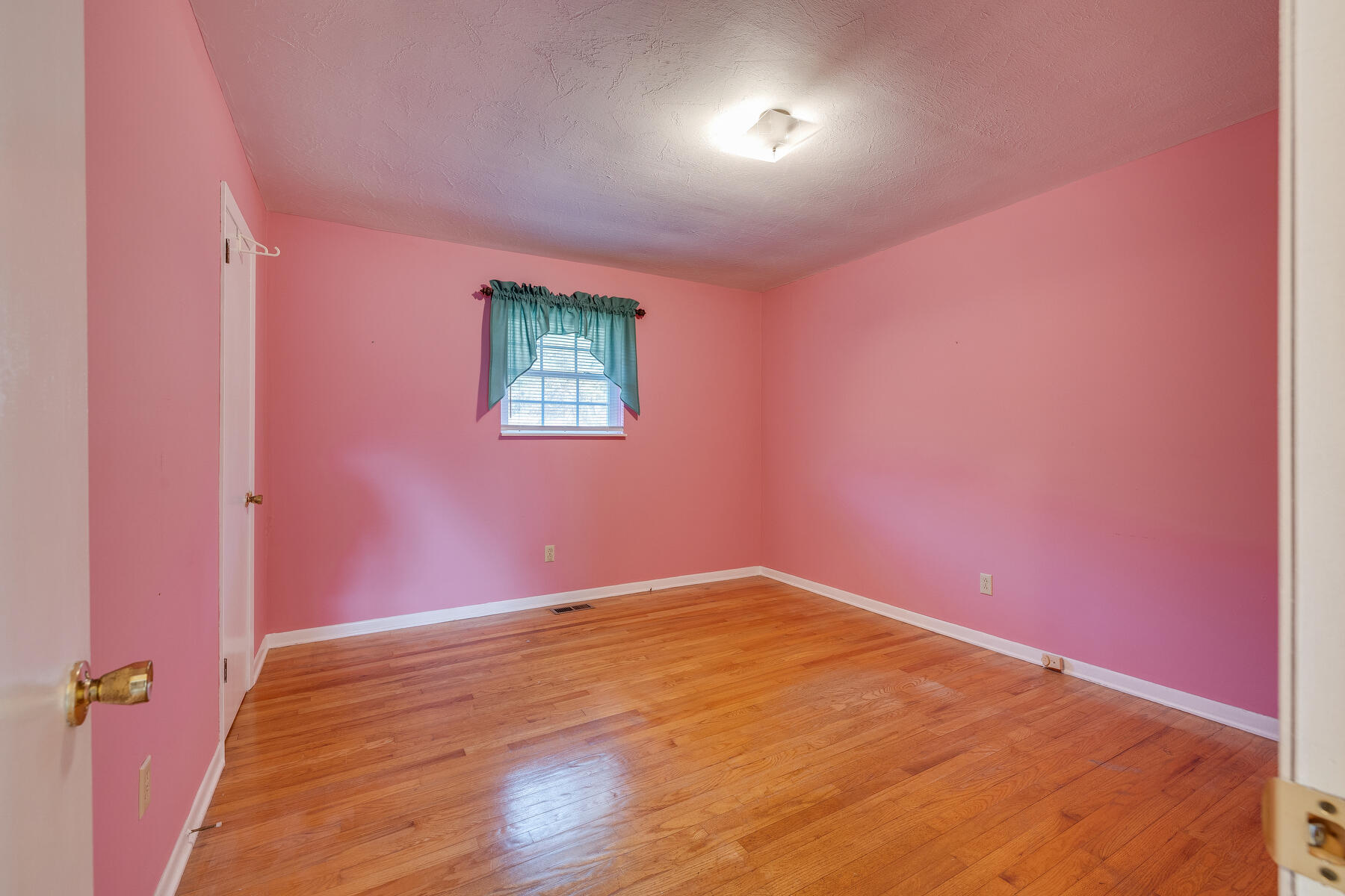 214 Webster Valley Road Rogersville, TN 37857 - Photo 20 of 35 019