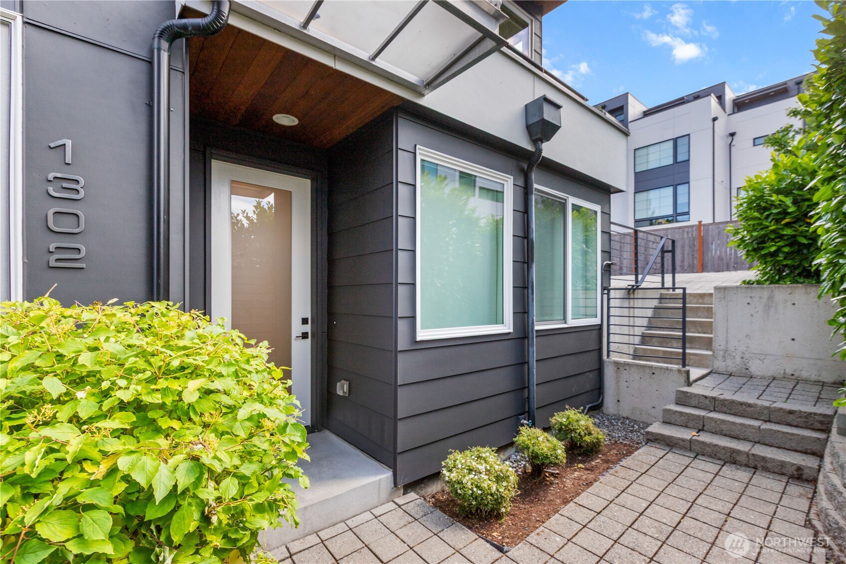 1302 30th Avenue South Seattle, WA 98144 - Photo 2 of 40