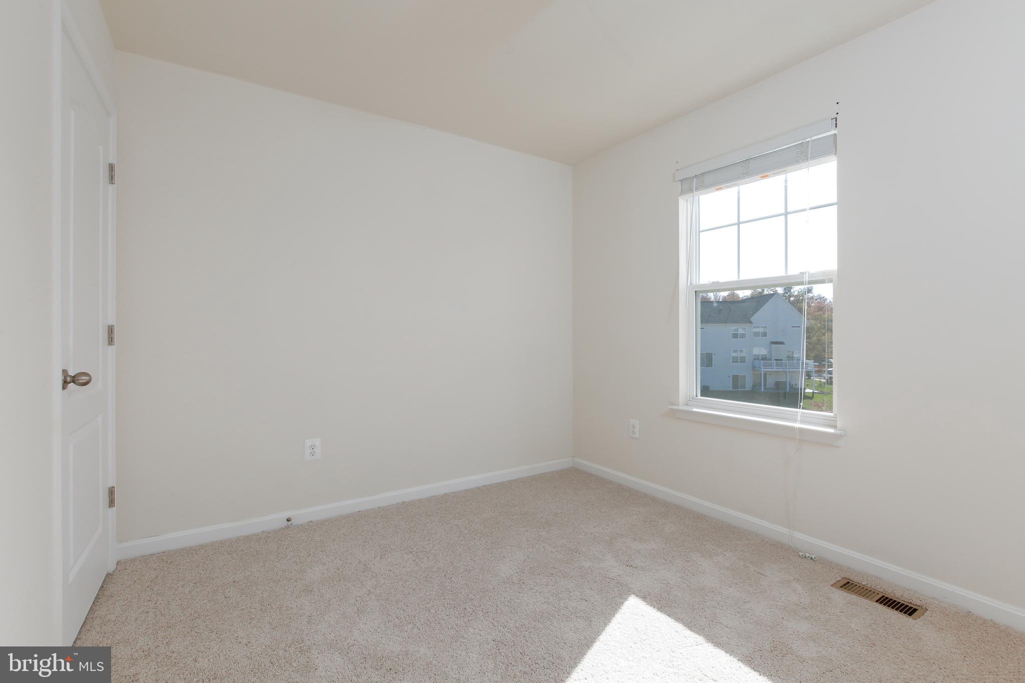 1940 River Vista Drive Baltimore, MD 21221 - Photo 29 of 50 3rd floor Bedroom #3