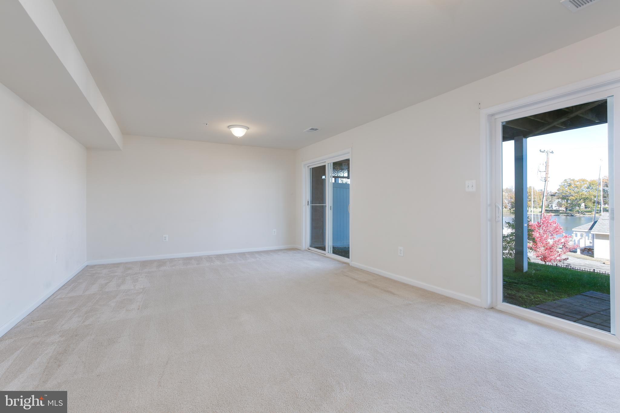 1940 River Vista Drive Baltimore, MD 21221 - Photo 34 of 50 Sliders to the backyard