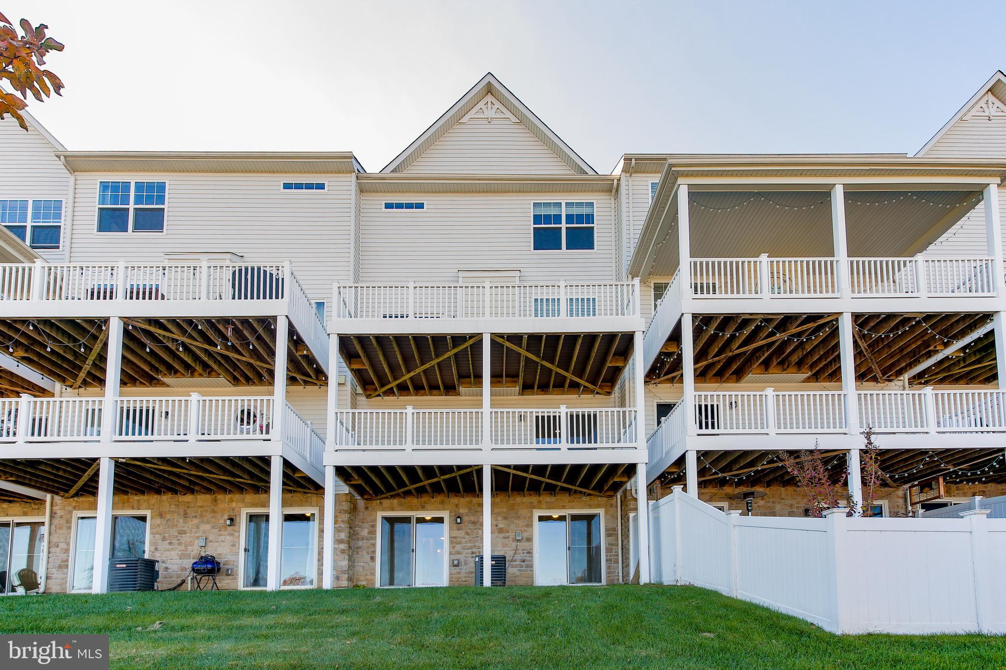 1940 River Vista Drive Baltimore, MD 21221 - Photo 36 of 50 View of the back of your house