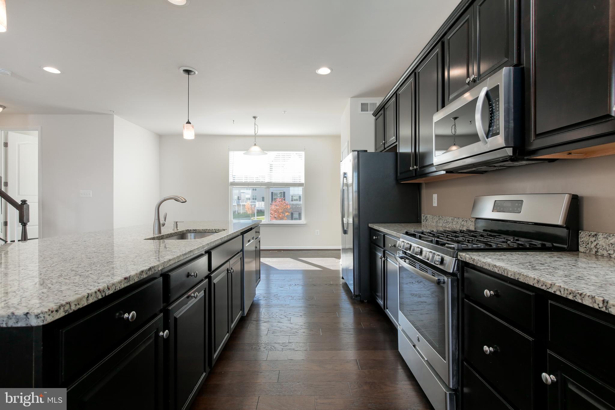 1940 River Vista Drive Baltimore, MD 21221 - Photo 7 of 50 High-end stainless steel appliances