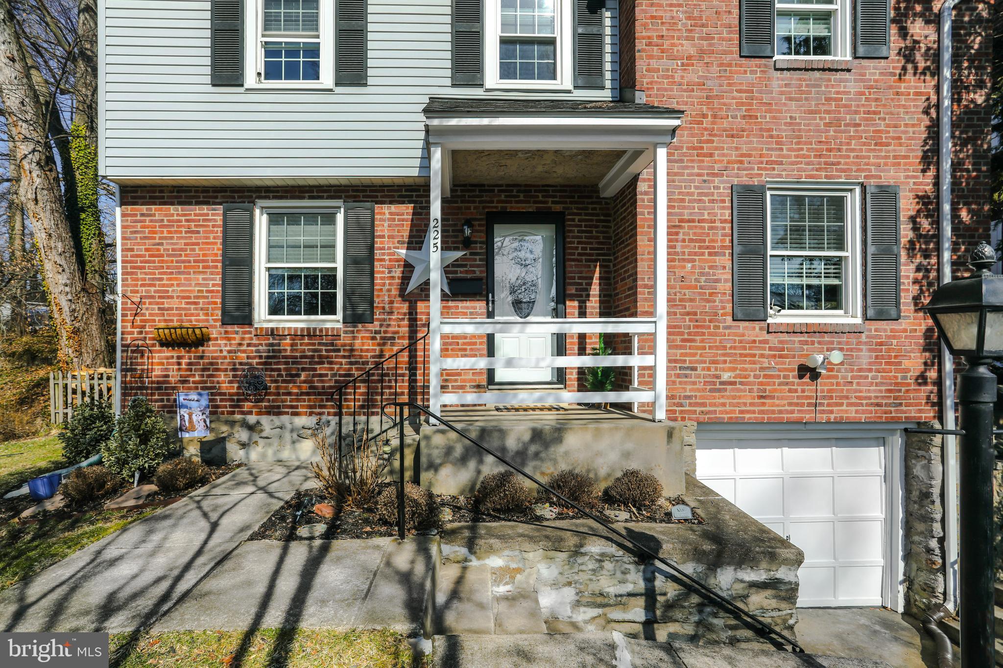 225 Warrior Road Drexel Hill, PA 19026 - Photo 3 of 30