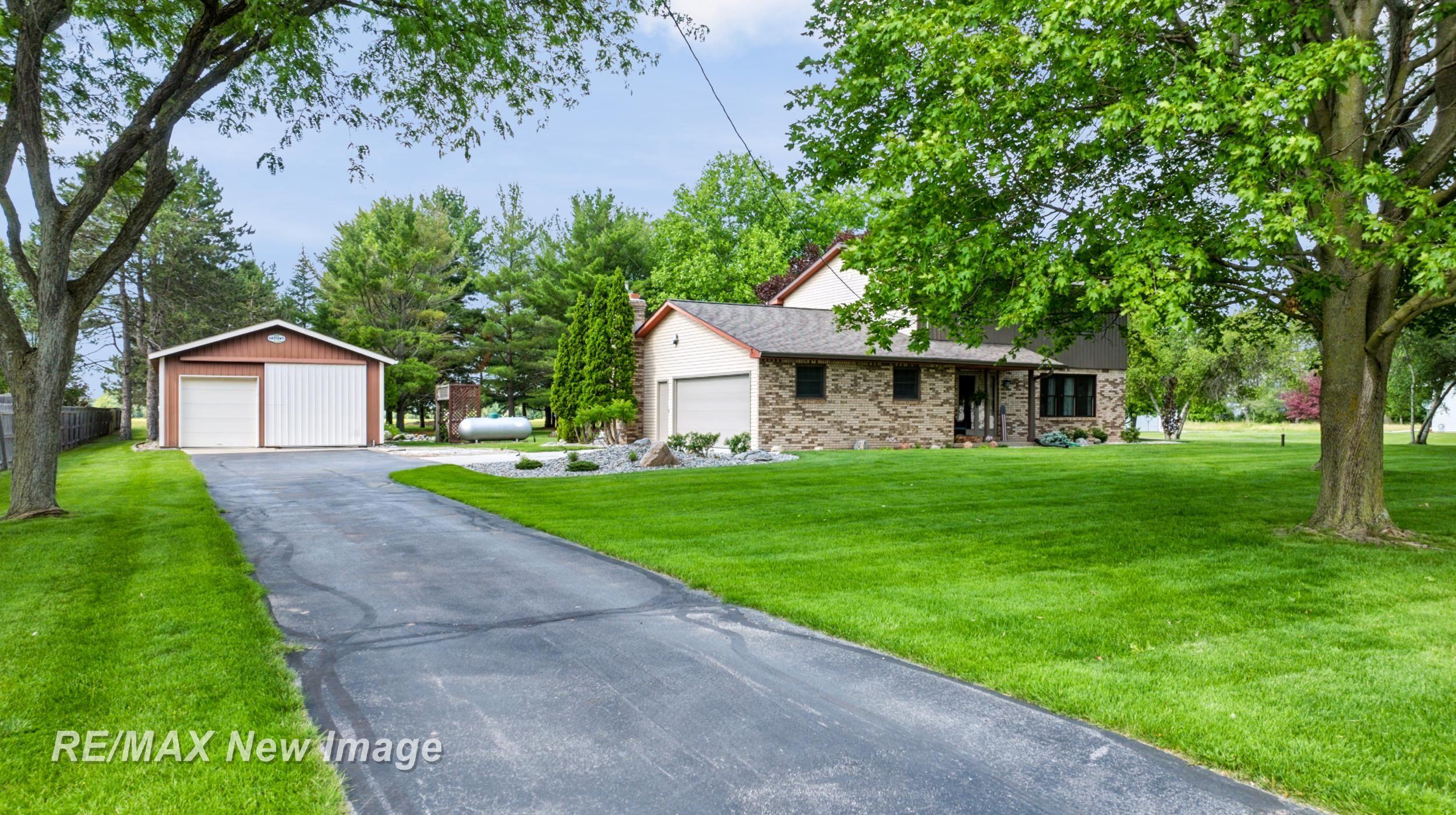 6180 West Freeland Road Freeland, MI 48623 - Photo 2 of 60