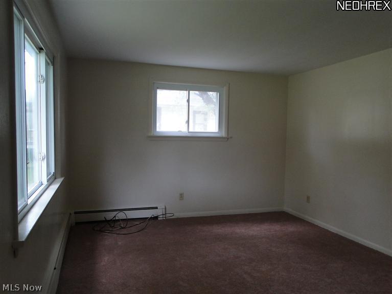 70 Struthers Coitsville Road Youngstown, OH 44505 - Photo 2 of 7 Gallery Image 2