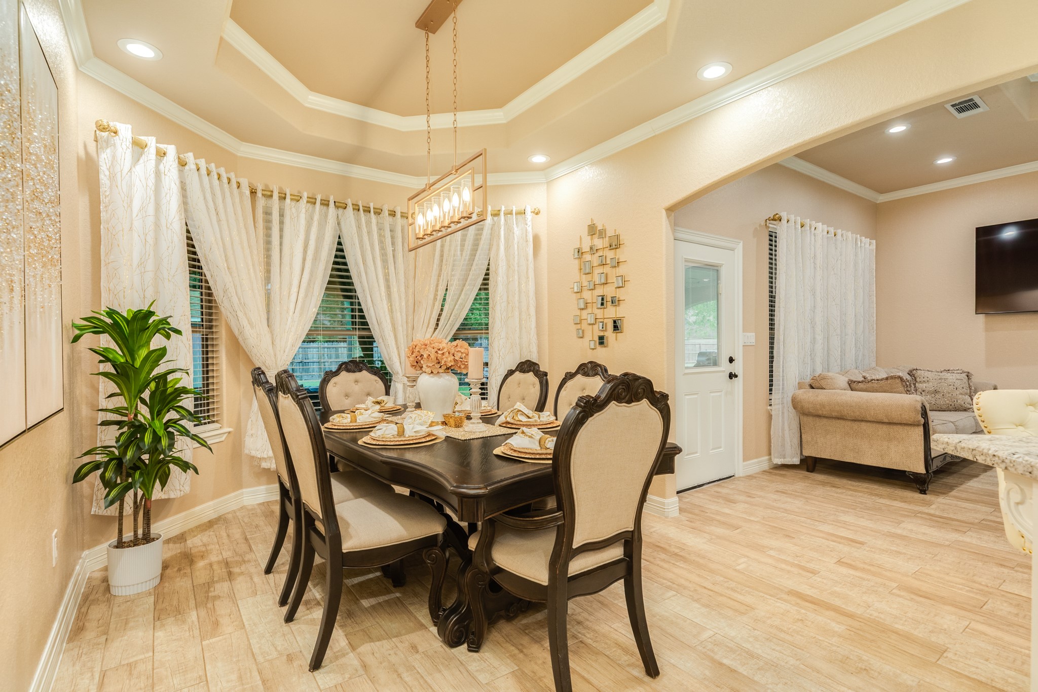 309 Hickman Lane Angleton, TX 77515 - Photo 19 of 37 Gallery Image 19
