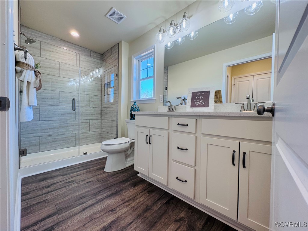 290 New South Ridge Bumpass, VA 23024 - Photo 20 of 50 Bathroom featuring double vanity, visible vents, t
