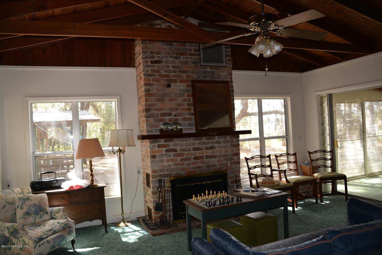 155 Bumpy Road Melrose, FL 32666 - Photo 10 of 18 10) Living Room