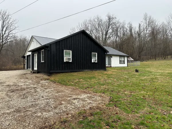 $439,000 | 1458 River Road, Spencer, IN 47460