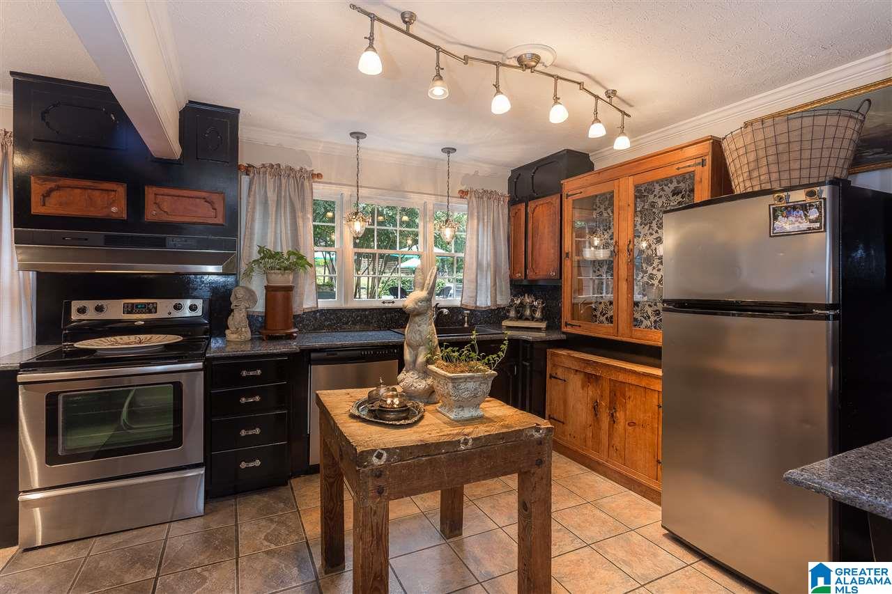 229 Shamrock Road Anniston, AL 36207 - Photo 6 of 50
