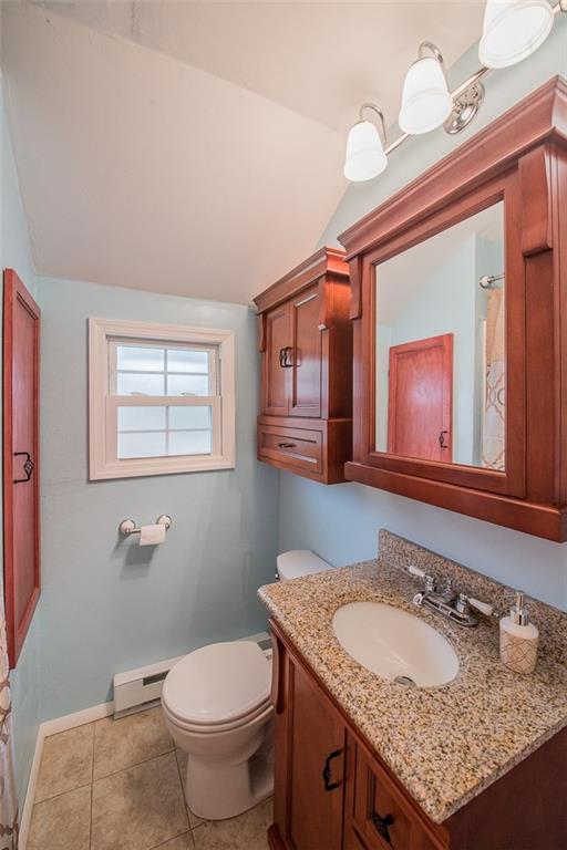 611 Blue Ridge Drive Apollo, PA 15613 - Photo 6 of 25 Newly remodeled bath with 18" deep Soaker Tub for relaxing after a tough day.