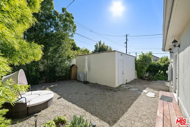 $8,000 | 962 South Plymouth Boulevard, Los Angeles, CA 90019