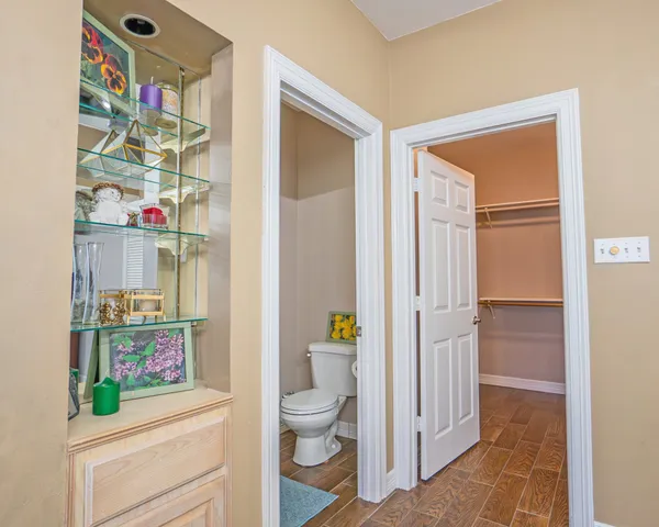 a view of an empty walk in closet