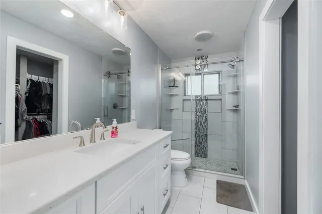 $250,000 | 17458 Jolly Boat Drive, Crosby, TX 77532