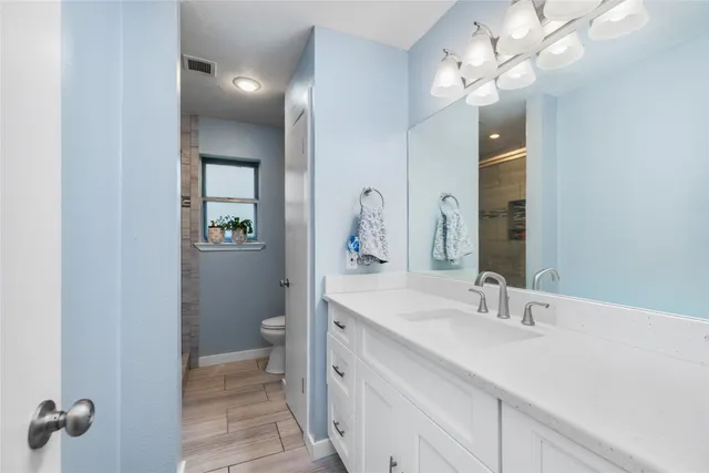 $250,000 | 17458 Jolly Boat Drive, Crosby, TX 77532