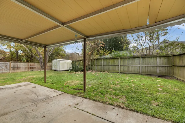 $250,000 | 17458 Jolly Boat Drive, Crosby, TX 77532