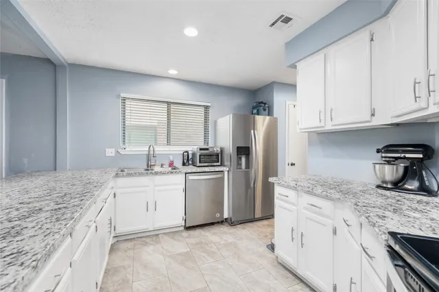 $250,000 | 17458 Jolly Boat Drive, Crosby, TX 77532