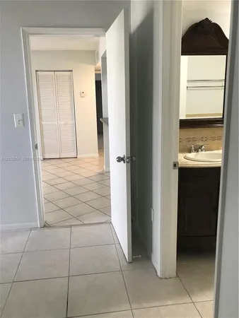 $2,000 | 7075 Northwest 186th Street, Unit C408, Hialeah, FL 33015