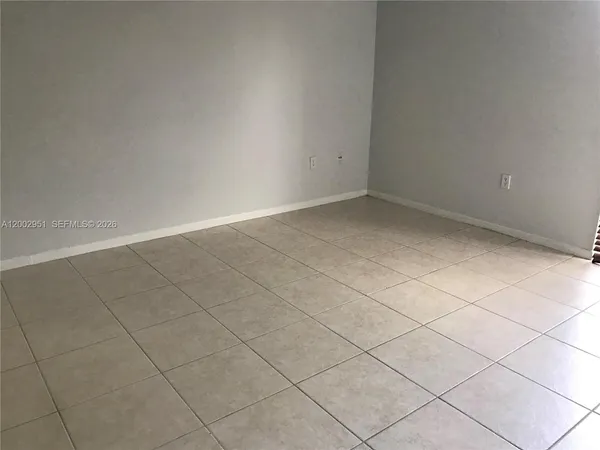 $2,000 | 7075 Northwest 186th Street, Unit C408, Hialeah, FL 33015