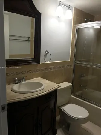 $2,000 | 7075 Northwest 186th Street, Unit C408, Hialeah, FL 33015