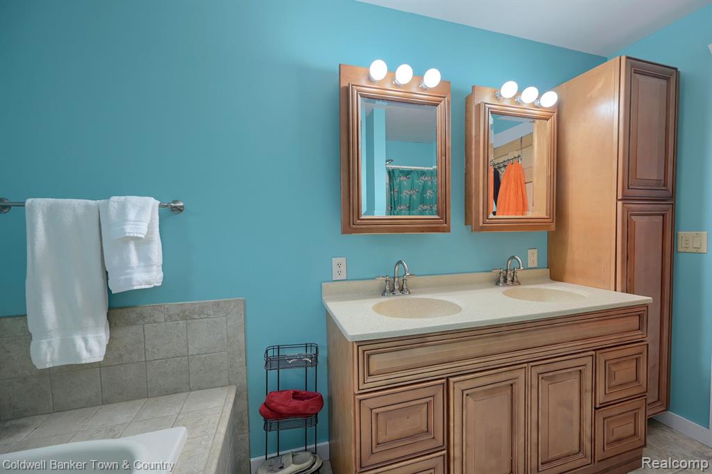 1640 South Lima Center Road Chelsea, MI 48118 - Photo 35 of 73