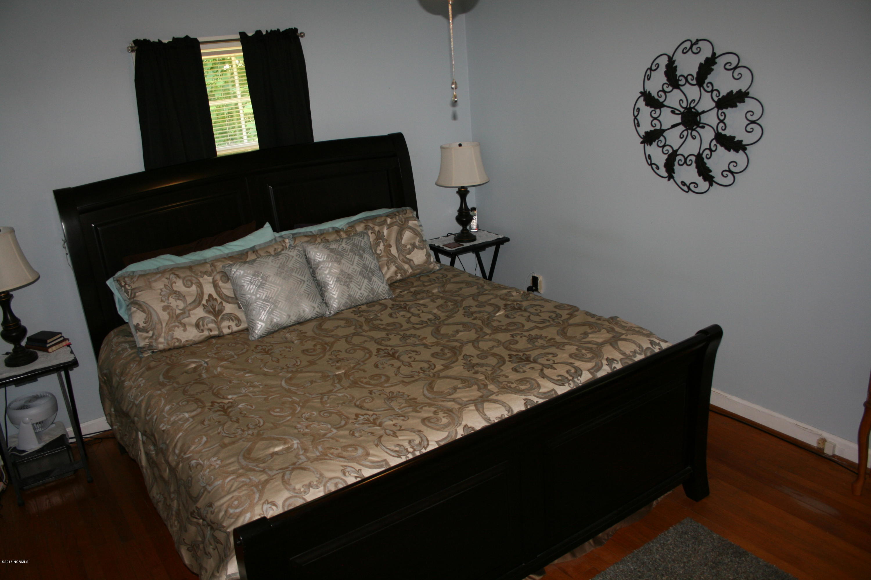 305 Neuse Cliff Road New Bern, NC 28560 - Photo 14 of 18 305 Neuse 017