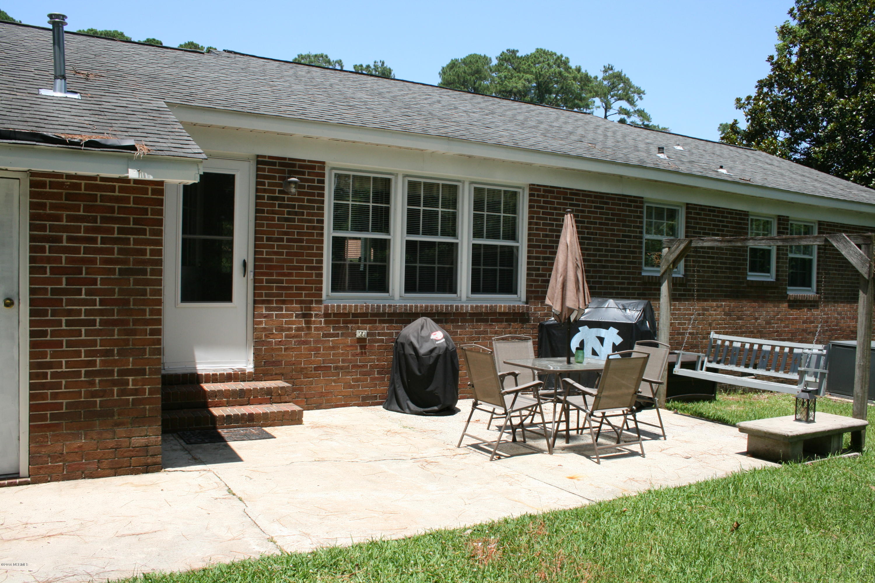 305 Neuse Cliff Road New Bern, NC 28560 - Photo 15 of 18 305 Neuse 023