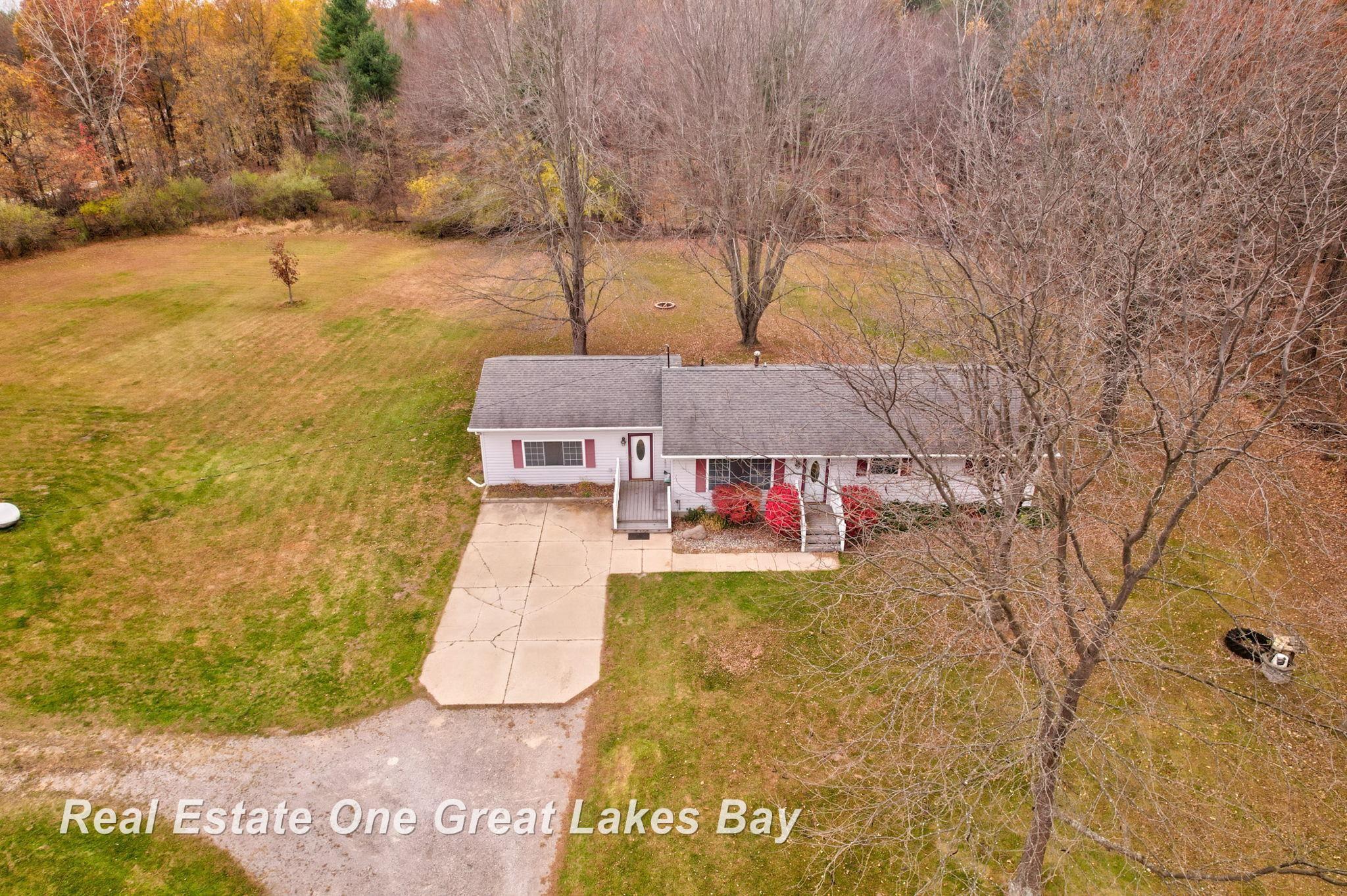 10210 South Brennan Road Brant, MI 48614 - Photo 47 of 62 50193605-7dd2c6c2-f97d-4d29-9a49-47b858844de2.JPG