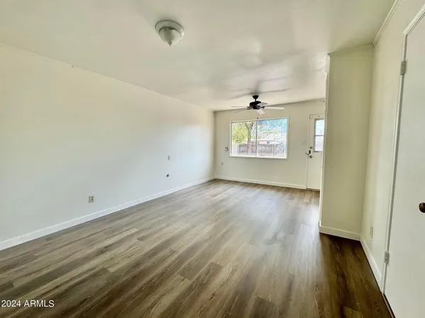 $1,400 | 11013 North 110th Drive, Sun City, AZ 85351