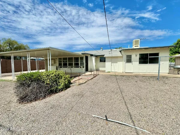 $1,400 | 11013 North 110th Drive, Sun City, AZ 85351